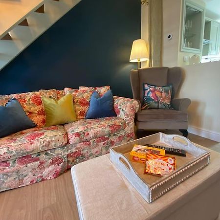 Wee Cottage - Super King Bed! Penpont Bagian luar foto